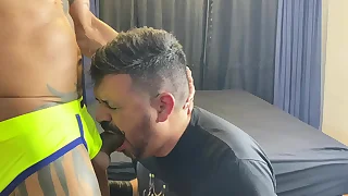 gostoso sentir o macho socando no meu rabo